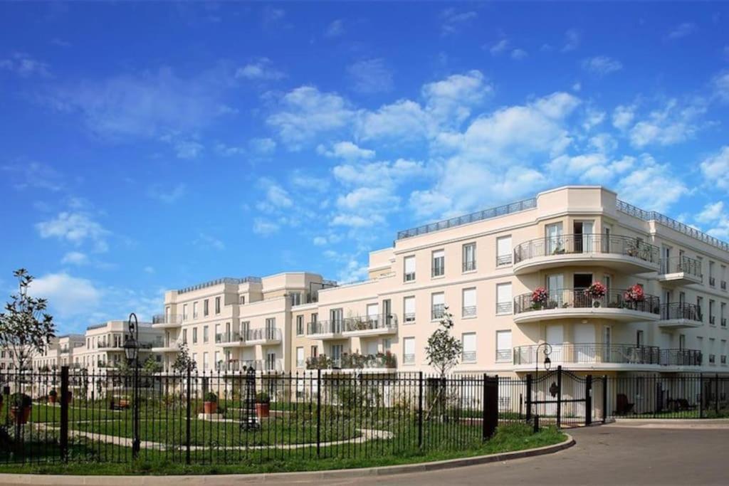 Appartement Wakandais-Proche Disney, Parking & Wifi Монтеврен Екстериор снимка