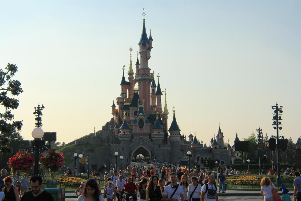 Appartement Wakandais-Proche Disney, Parking & Wifi Монтеврен Екстериор снимка
